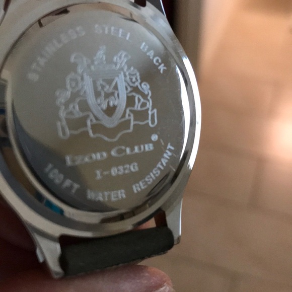 Izod Club Unisex with Genuine Leather Band - Picture 3 of 6